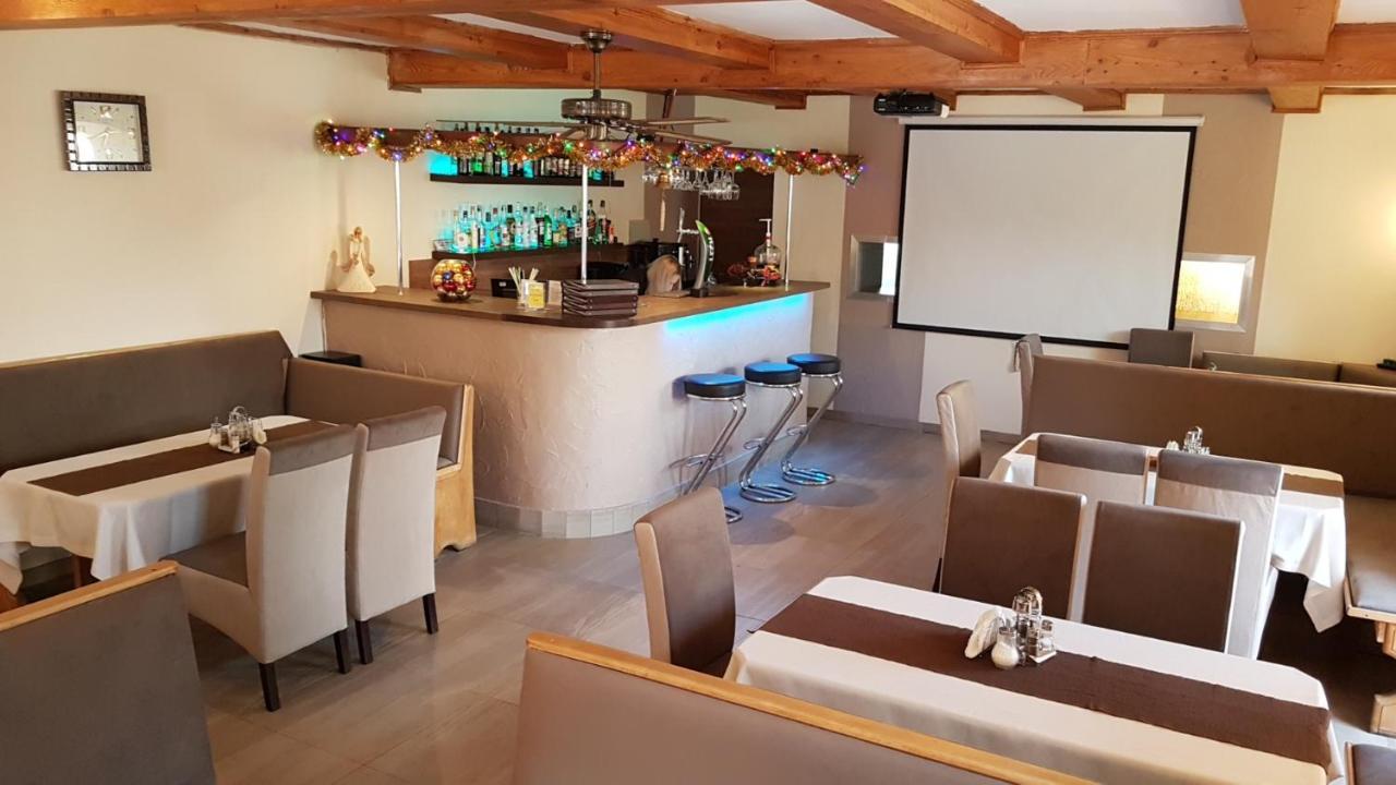 Ludwikowice KłodzkieRestauracja Ibiza公寓式酒店 外观 照片