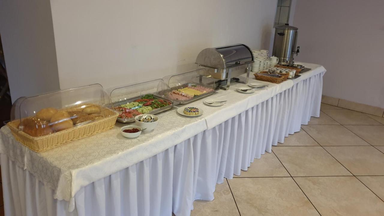 Ludwikowice KłodzkieRestauracja Ibiza公寓式酒店 外观 照片